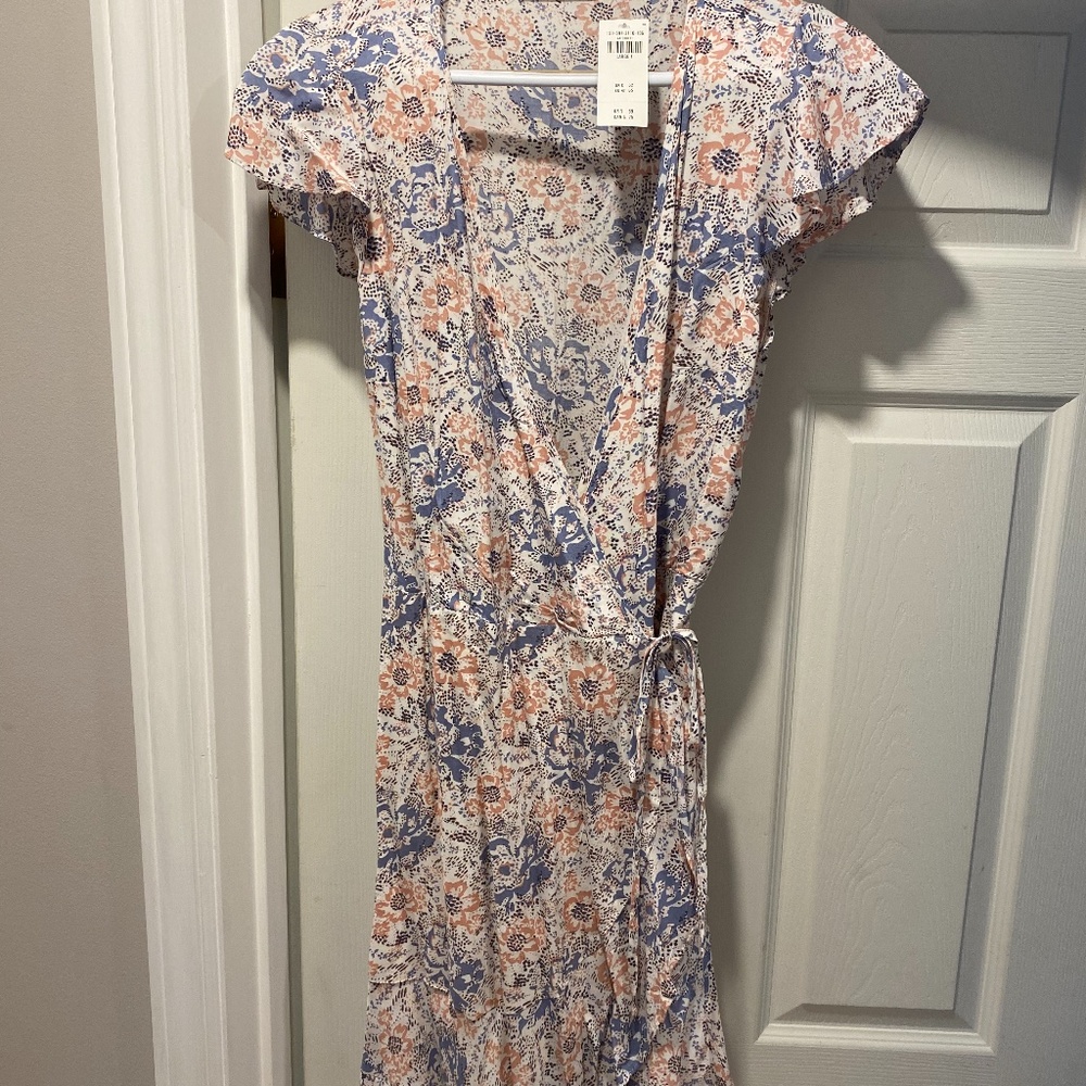 Abercrombie Wrap Mini Dress - NWT - Picture 1 of 1